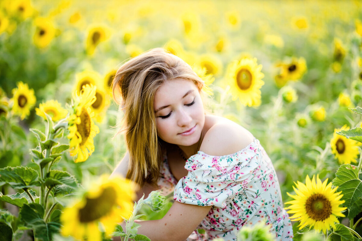 Sunflower Field Session-171