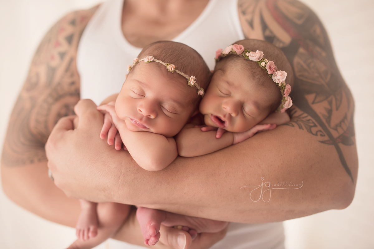 twin newborn poses