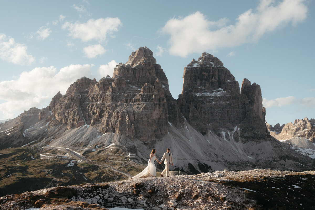 the_chaffins_international_destination_wedding_elopement_photography_photographers_sammie_chaffin_micah_editorial_adventure_engagement_photos3