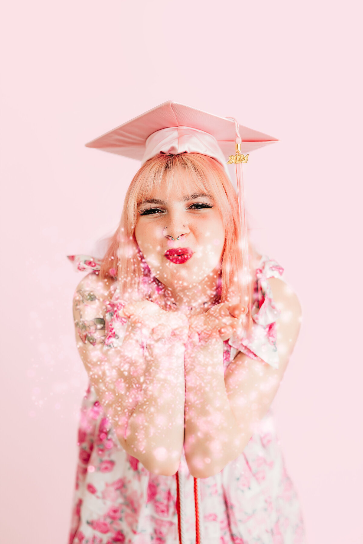 graduation pictures, cap and gown pictures, senior photographer in canal fulton ohio