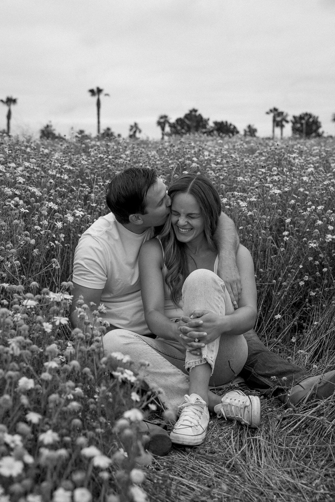 Lexx Creative-Wildflower-Beach-Engagement-12