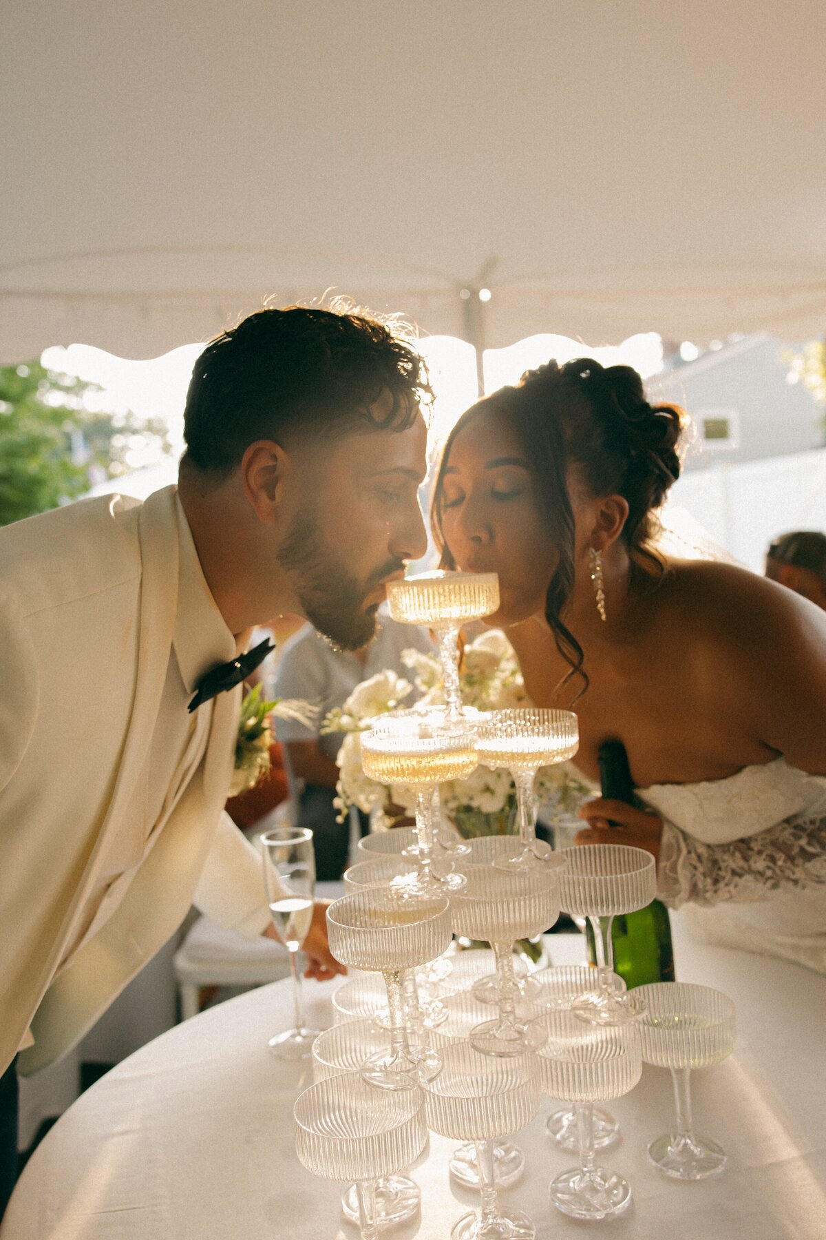 wedding-champagne-tower