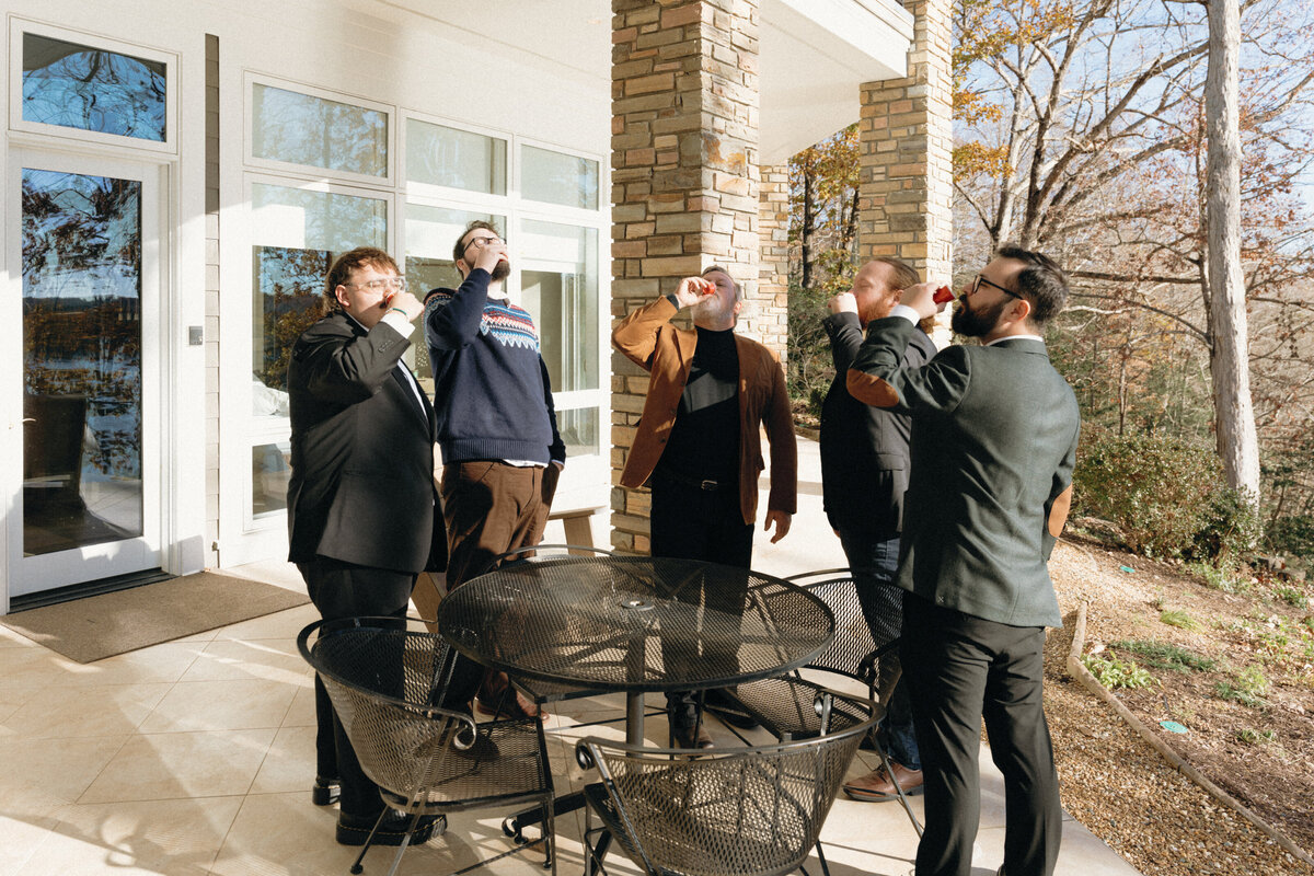 bay-wedding-statesville-NC-elopement-lizarrietaphotography-71