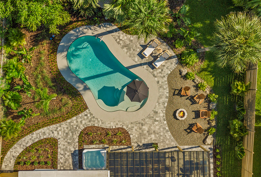ESTHER - aerial web size-crop