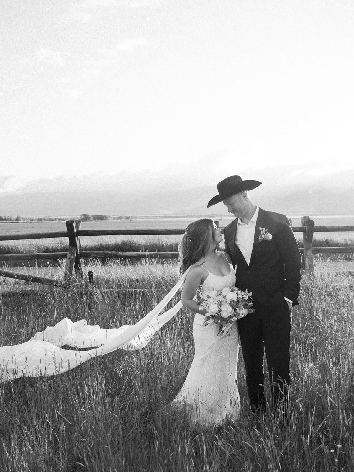 Sam & Molly_The Copper Rose Ranch Montana-719