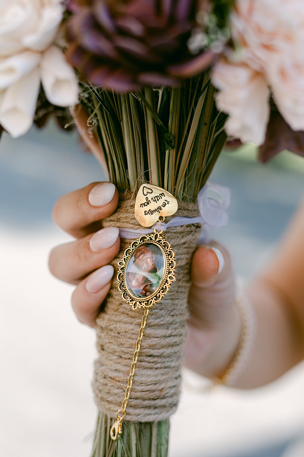 bella-luce-by-michelle-andrea-new-england-photographer-wedding-cuneo-family-bridal-prep-43