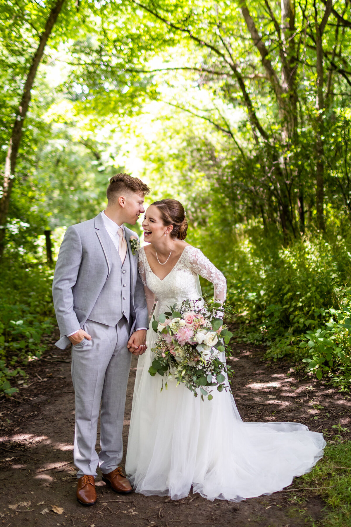 Minnesota-Rochester-Wedding-Photographers-Photography-Fun-Portraits-Couple