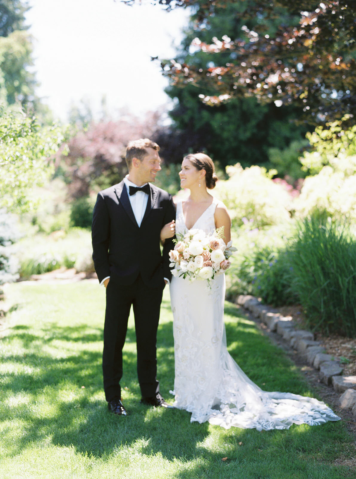 Carlos-Hernandez-Photography-Megan-Trevor-Wedding-Portland-Oregon-112