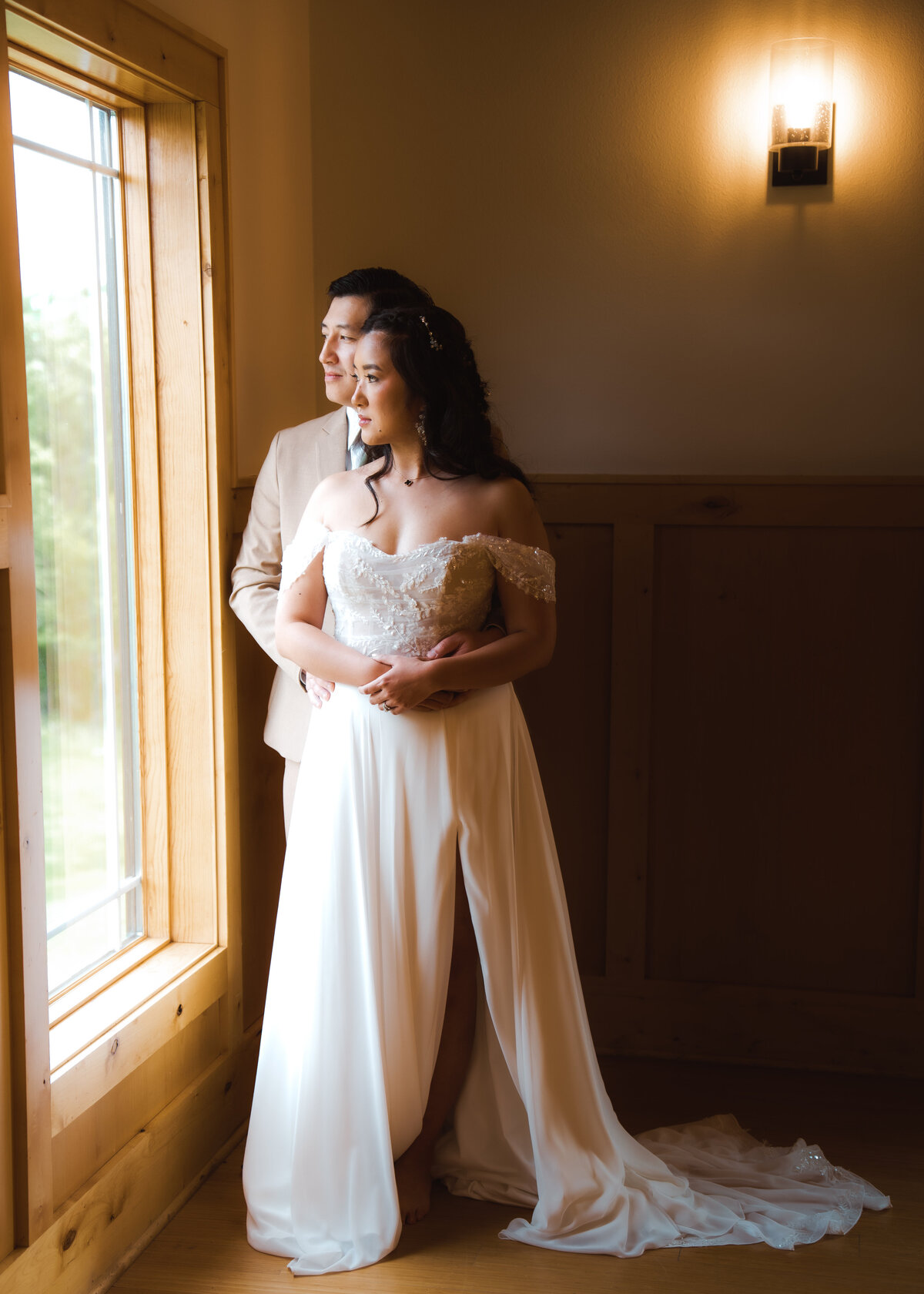 wedding photography Chateau at White Oak wedding venue Des Moines Iowa