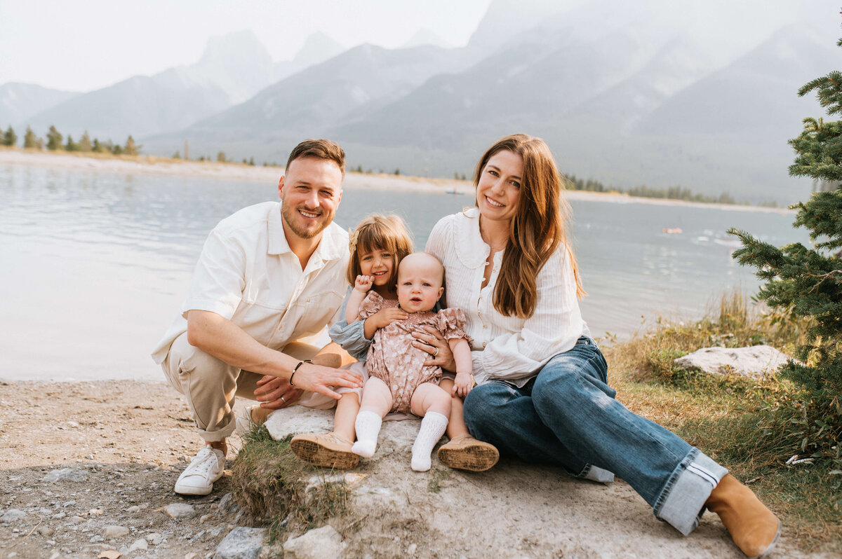 Family-photoshoot-in-Canmore-Alberta