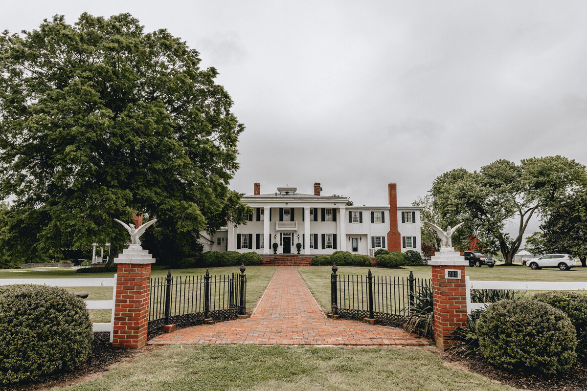 Central Virginia Hollyfield Manor Wedding-1