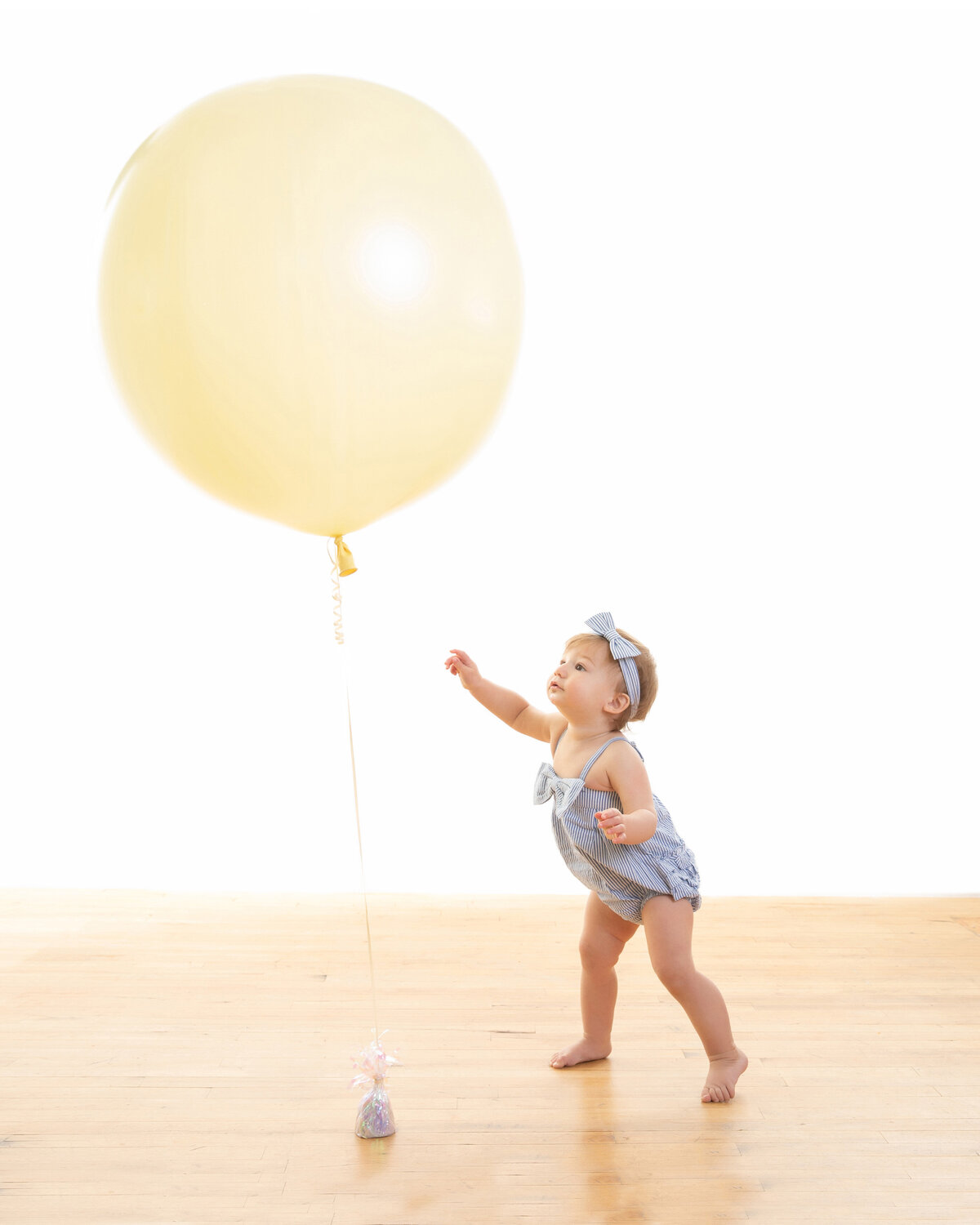 little-girl-with-balloon