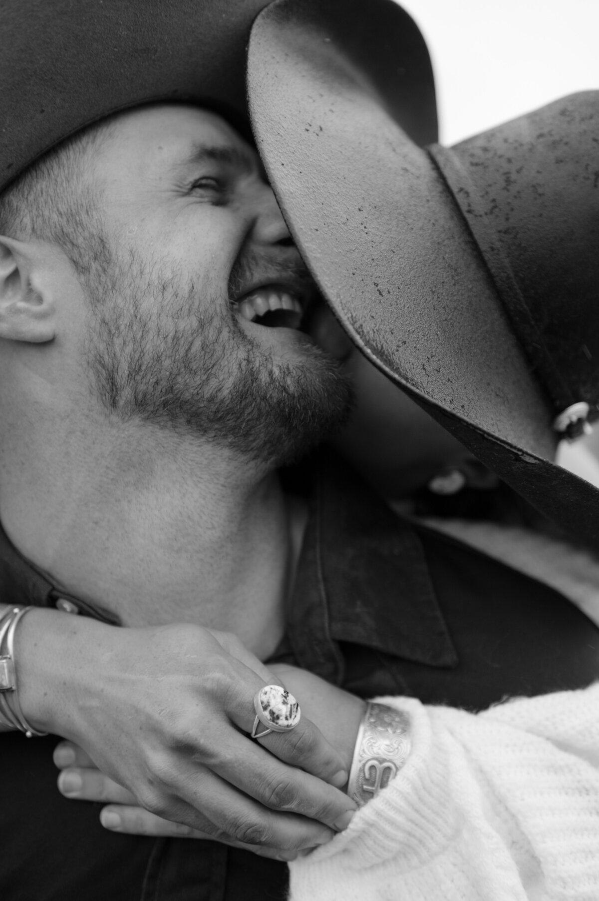 presley-gray-photo-montana-western-style-engagement-3848