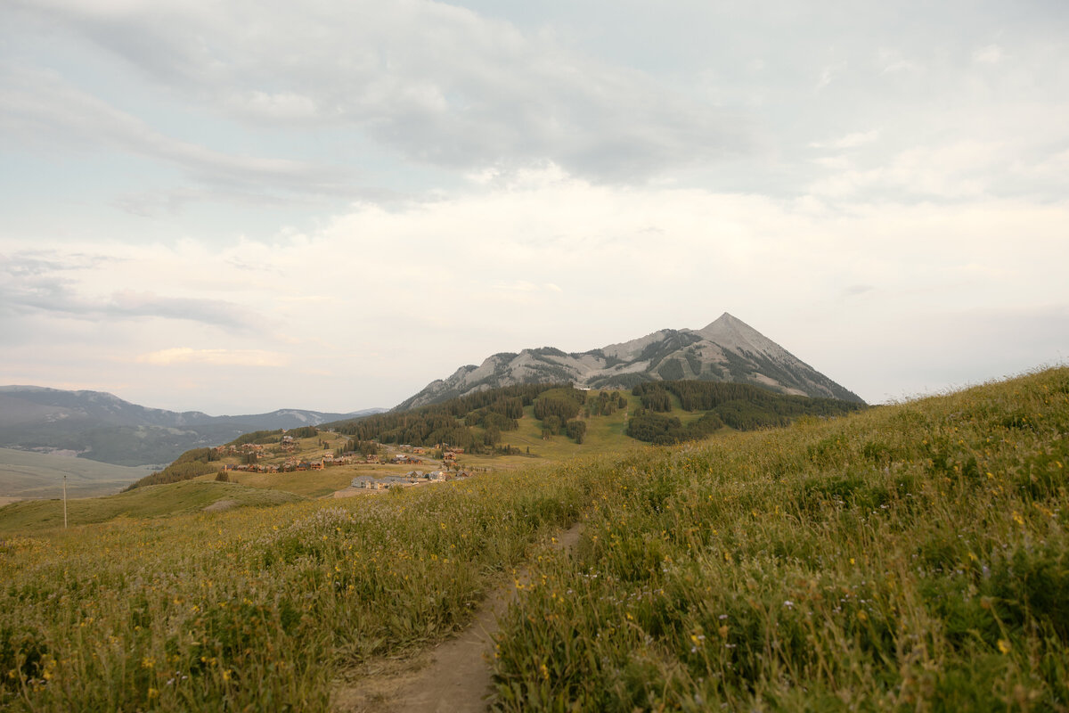 Abigail Anne Photography Colorado and Chicago Wedding and Couples Photographer — Portfolio Featured Story — Emily and Kayne's Engagement 49