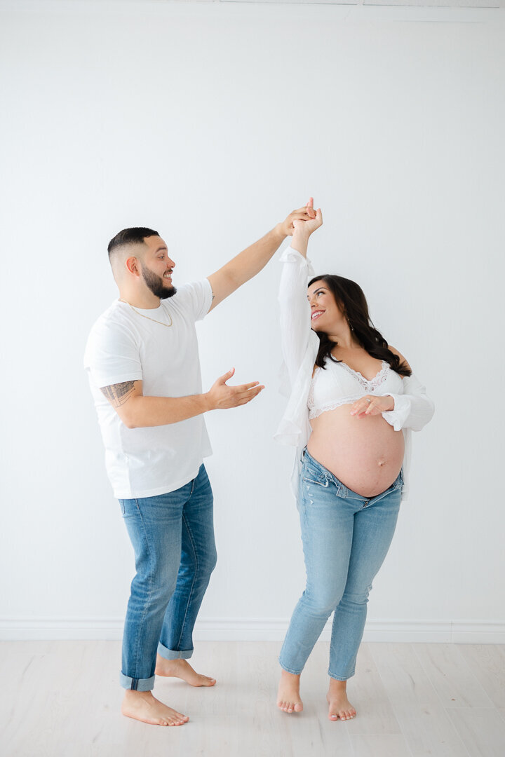 maternity photographers nwa-8726