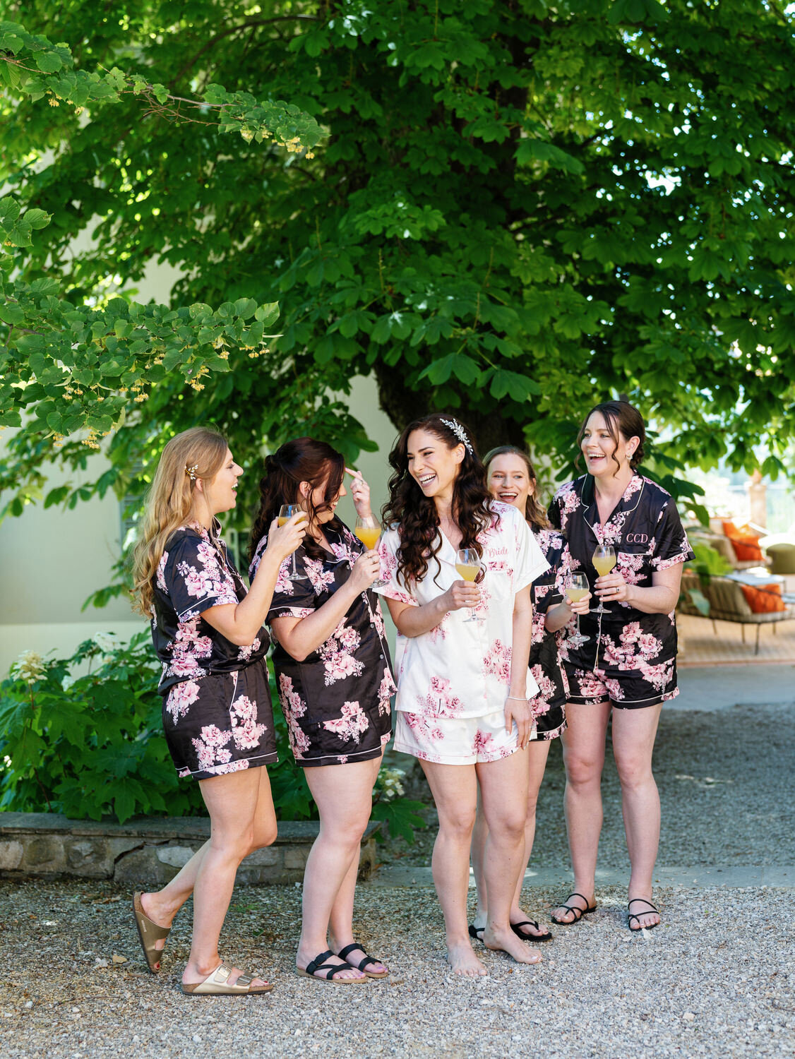 013-Bride-And-Bridesmaids-Italy