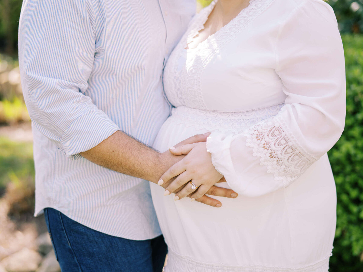 19 Dallas Arboretum Maternity Family Session Kate Panza Photography Kim and Nic