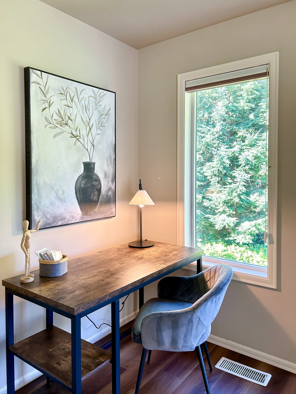 occupied-staging-snohomish-craftsman-office-modernmollusk