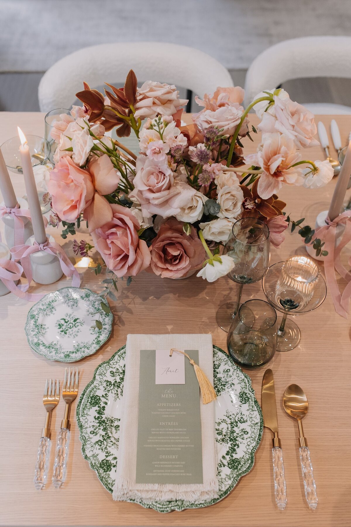 Green wedding menu & placecard 6