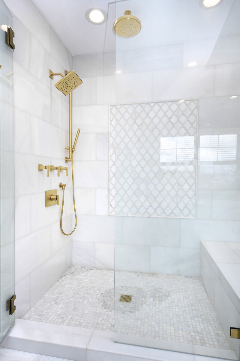 Justine Marie Designs - Brass Bathroom 05