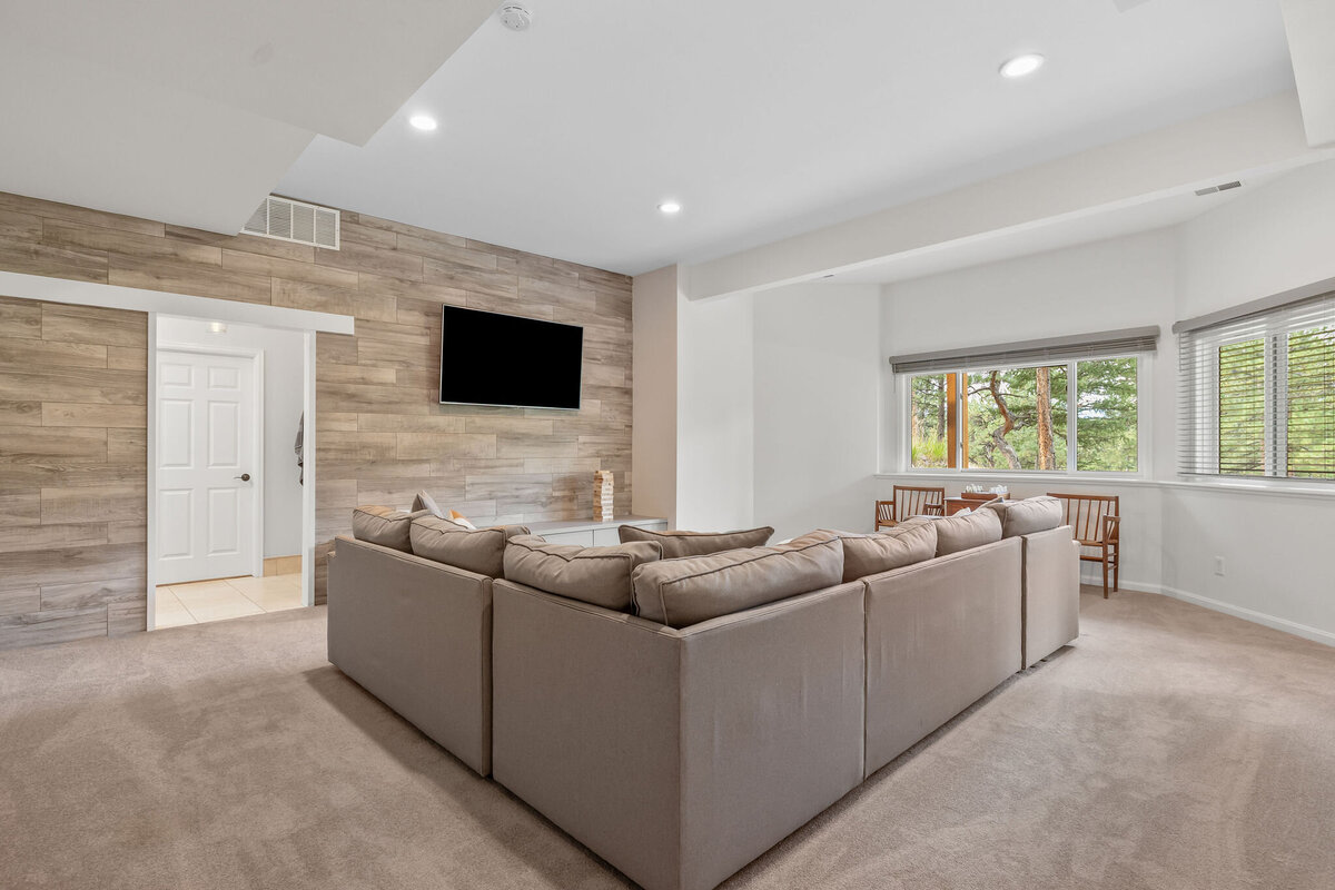 2667KeystoneDr.-51