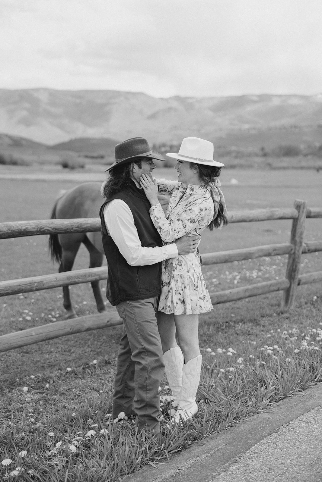 brooke-nash-photography-aspen-colorado-engagement-session-76