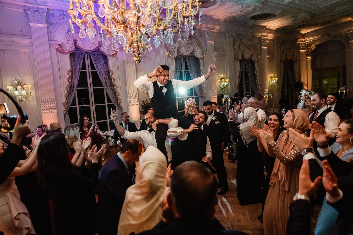 Nicole-Marcelle-Photography_016_foggy-rosecliff-wedding-newport