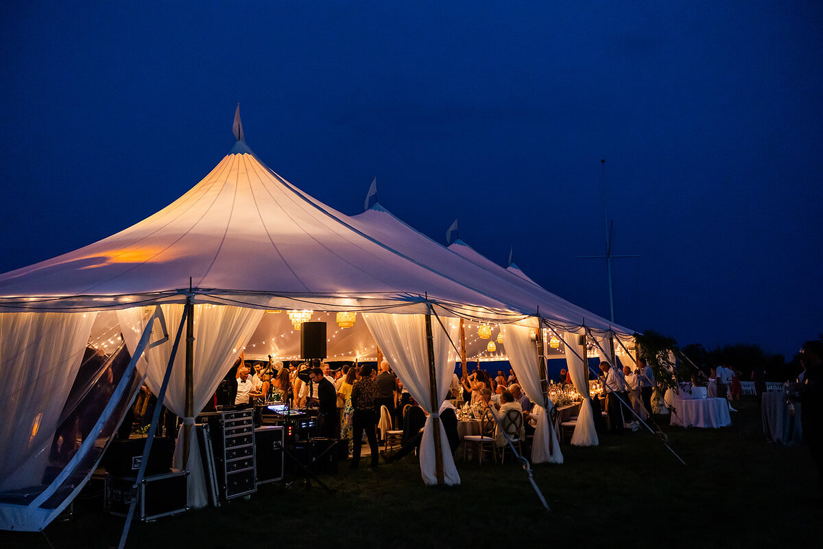 ct-tented-wedding-planner-jen-strunk-events