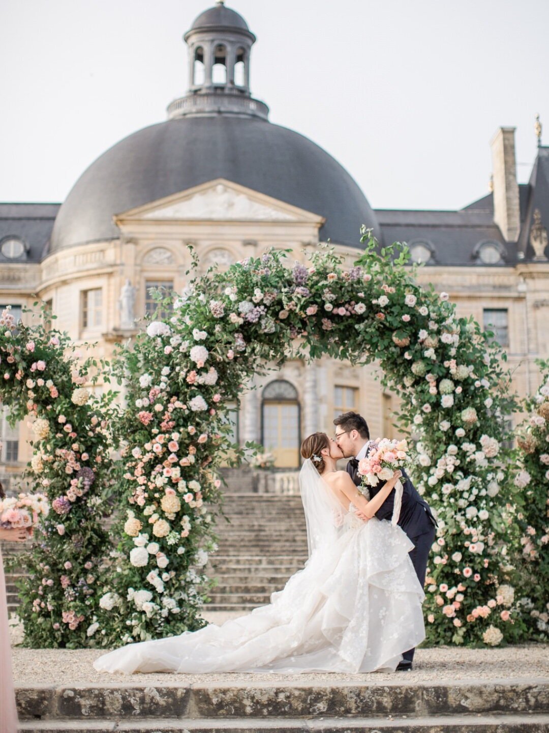 Fairytale Castle Wedding Chateau de Vaux-le-Vicomte France by @alejandrapoupelevents 19