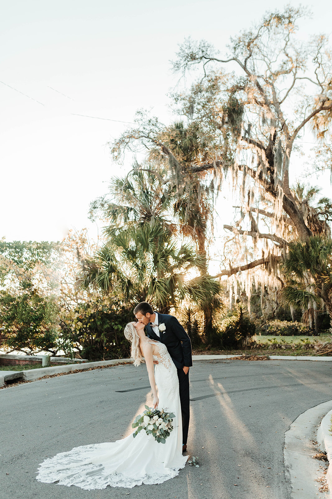ashley-izquierdo-palmetto-bed-and-breakfast-elopement-chantilly-chic-celebrations-15