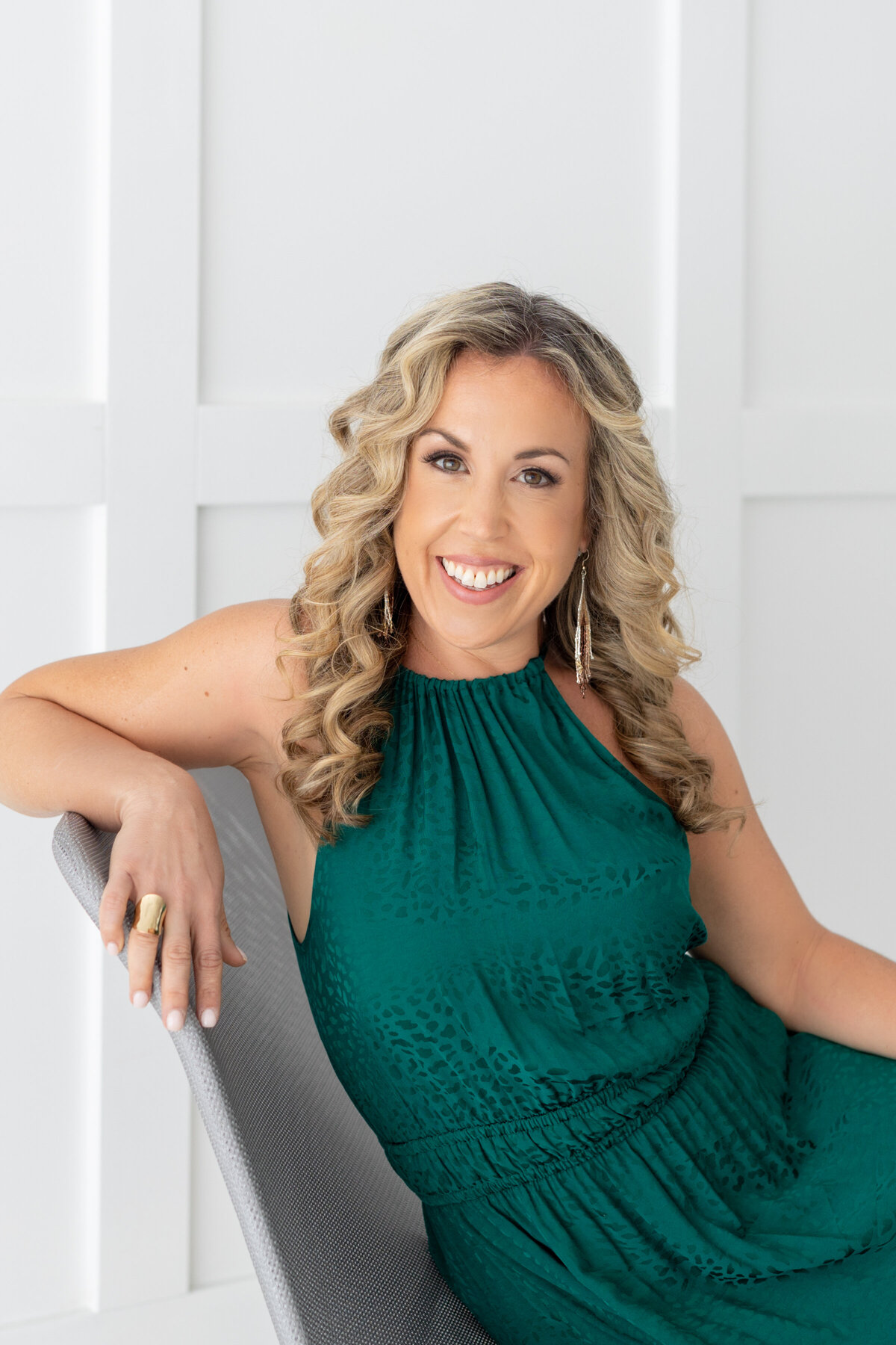 Heidi Gruss Coach & therapist brand session  | Photography by Amalie Orrange The Branded Boss Lady Orlando 8