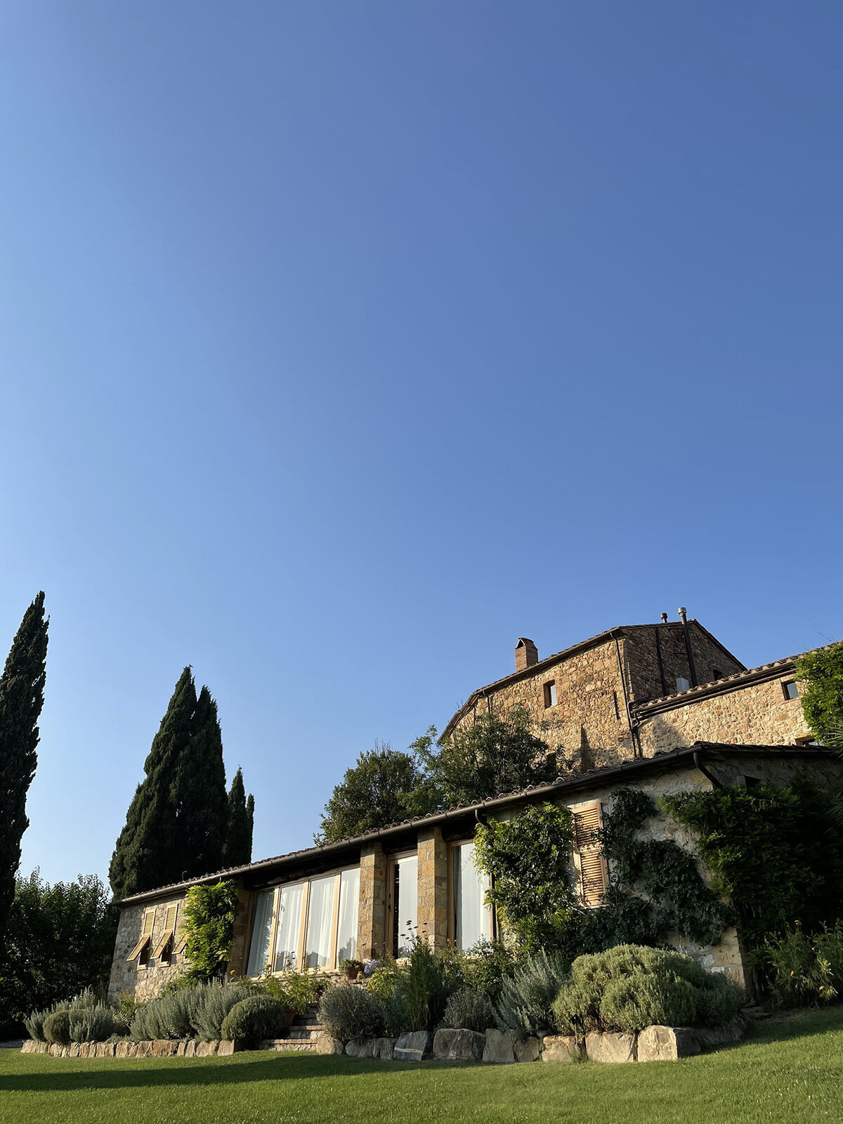 Castello-di-Vicarello-Willow-and-Oak-Events-BTS-013