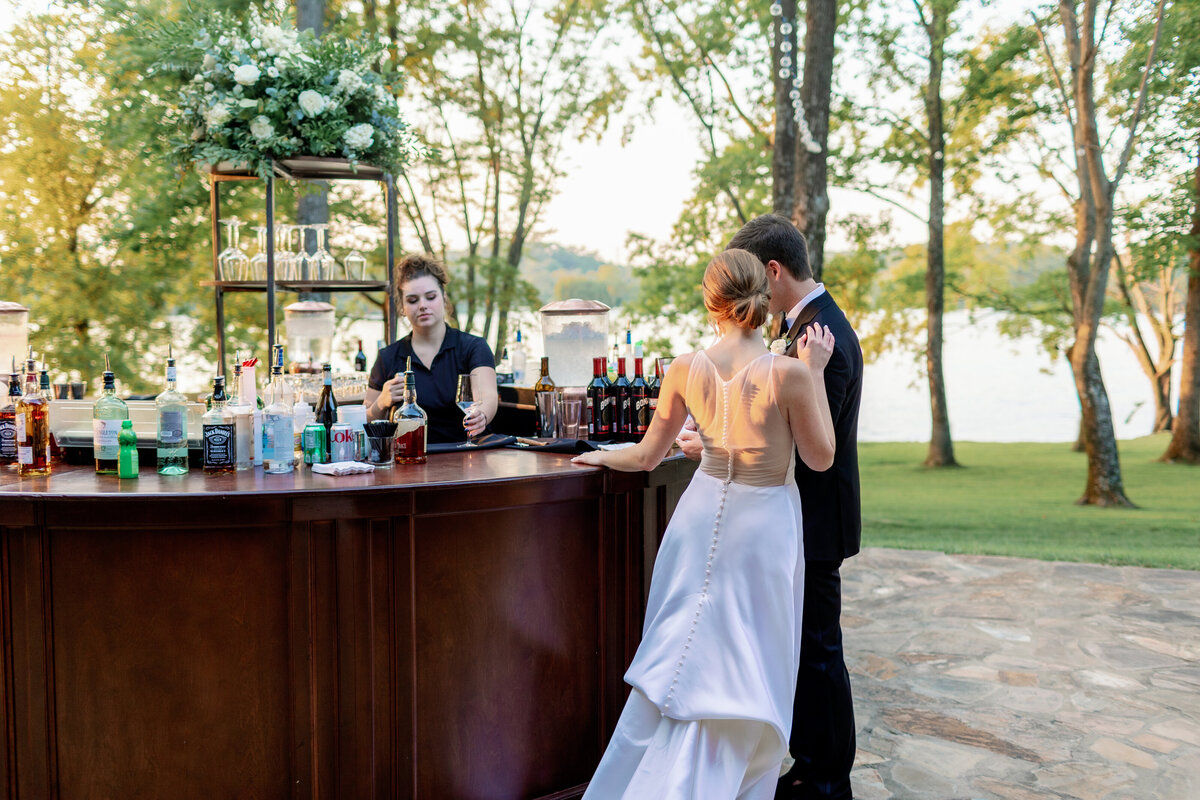 Nashville TN Wedding Emily Green Creative Cherokee Dock2Y5A9062