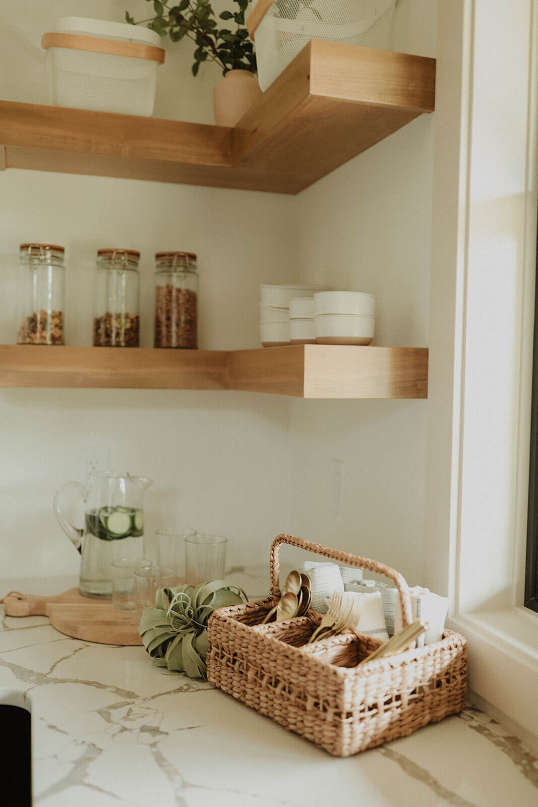 L-Ave-Pantry-Interior-Design-Grimes-Des-Moines-Waukee-West-Des-Moines-Ankeny-Lake-Panorama-Central-Iowa-3F1A2817