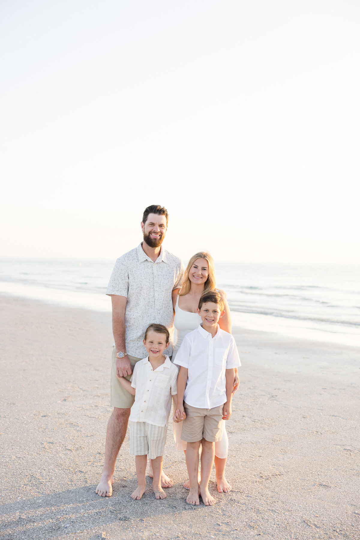 Family-photo-beach-vacation