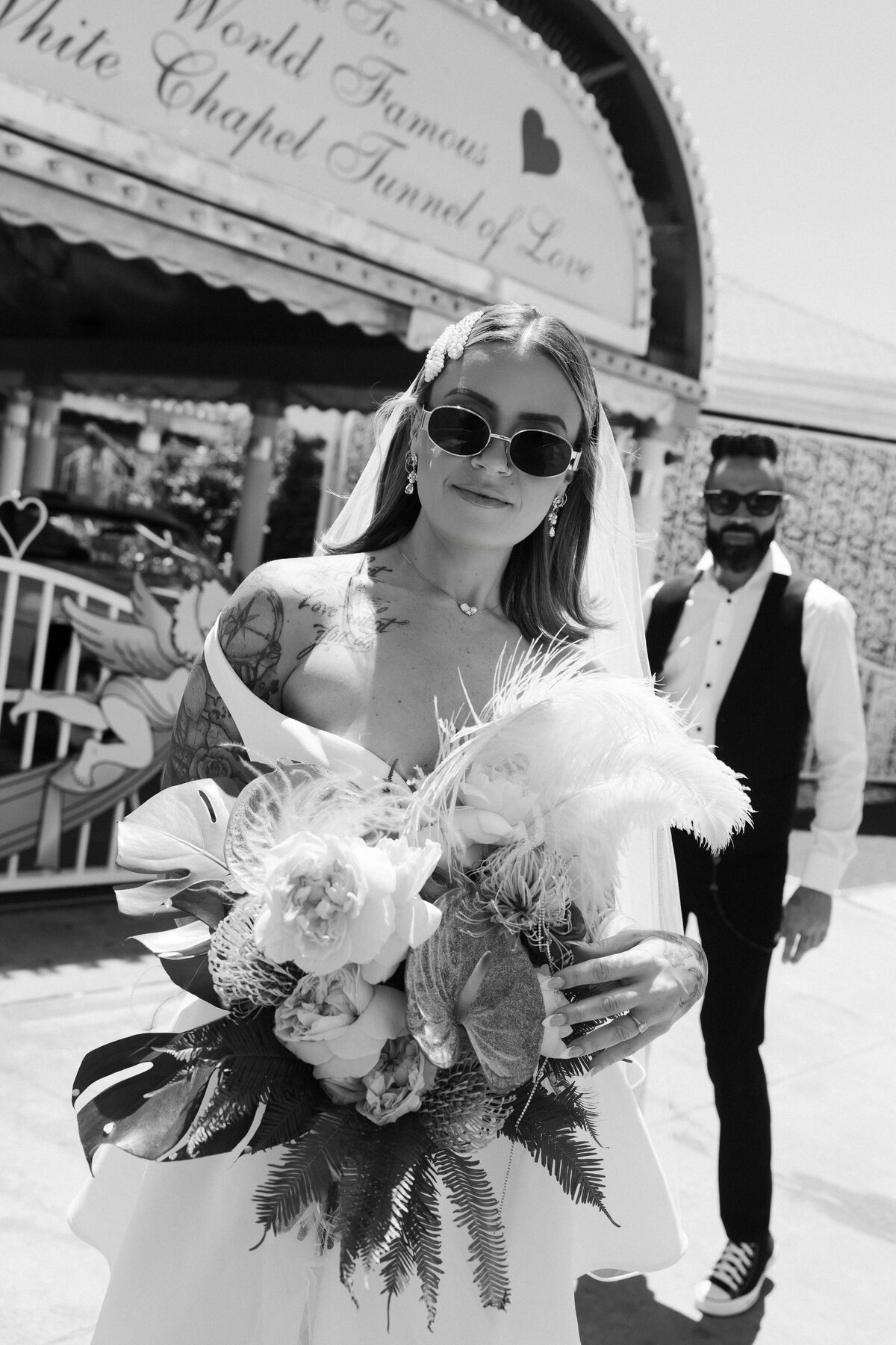 38_riskyexposure_sasha-andy_las-vegas-elopement-photography