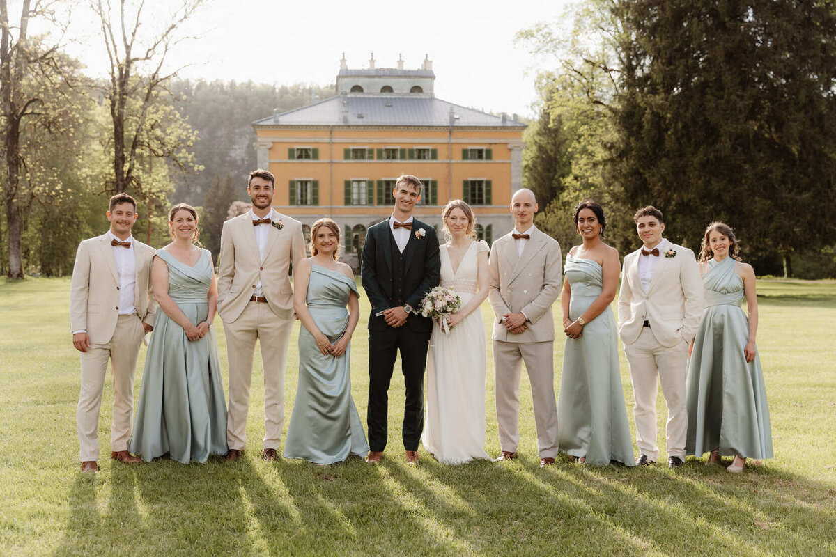 Elodie-et-Ludvik-cocktail-mariage-groupe