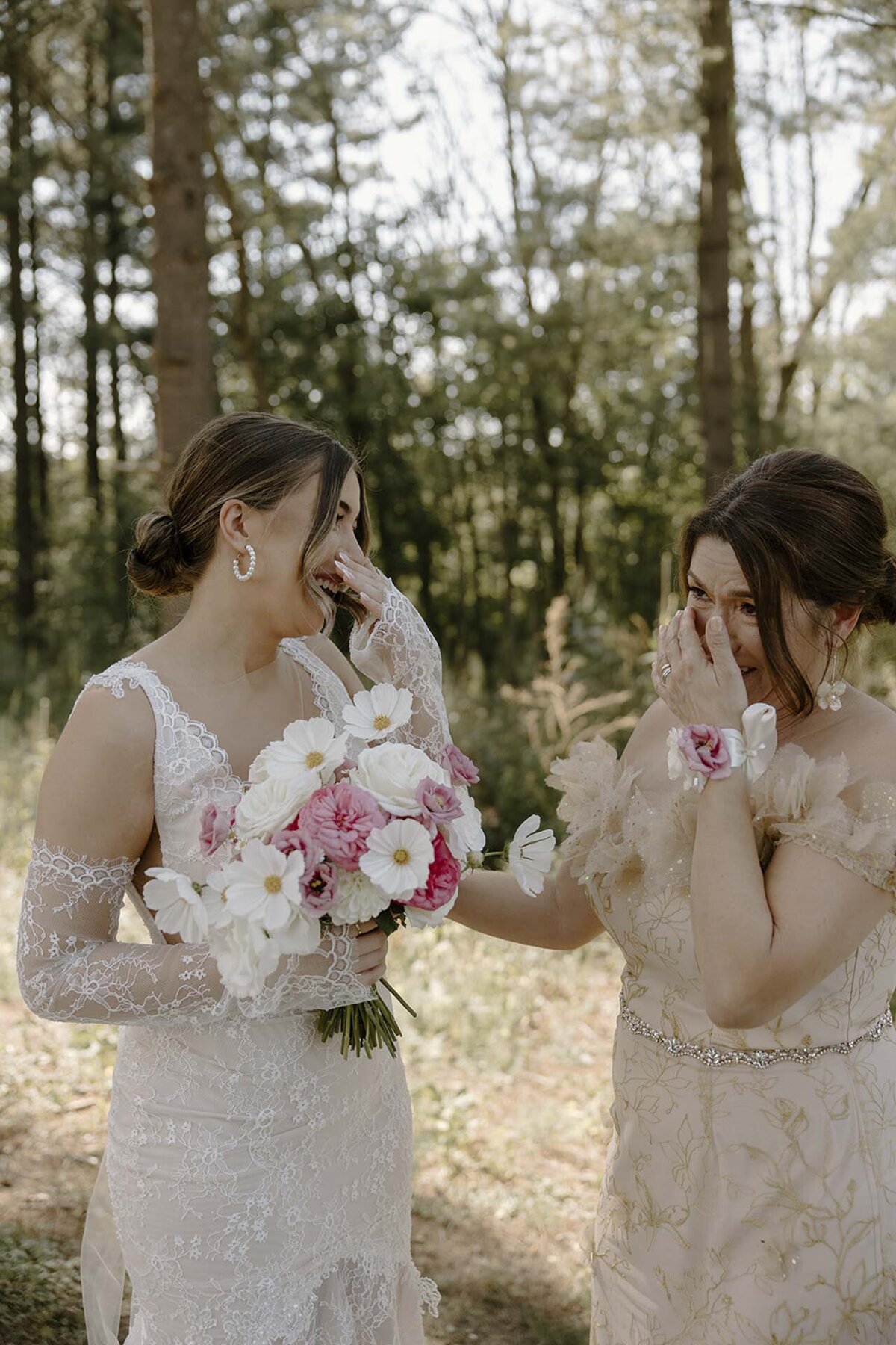 LUVIA_Elopement_Photographer_And_VIdeography_Team26