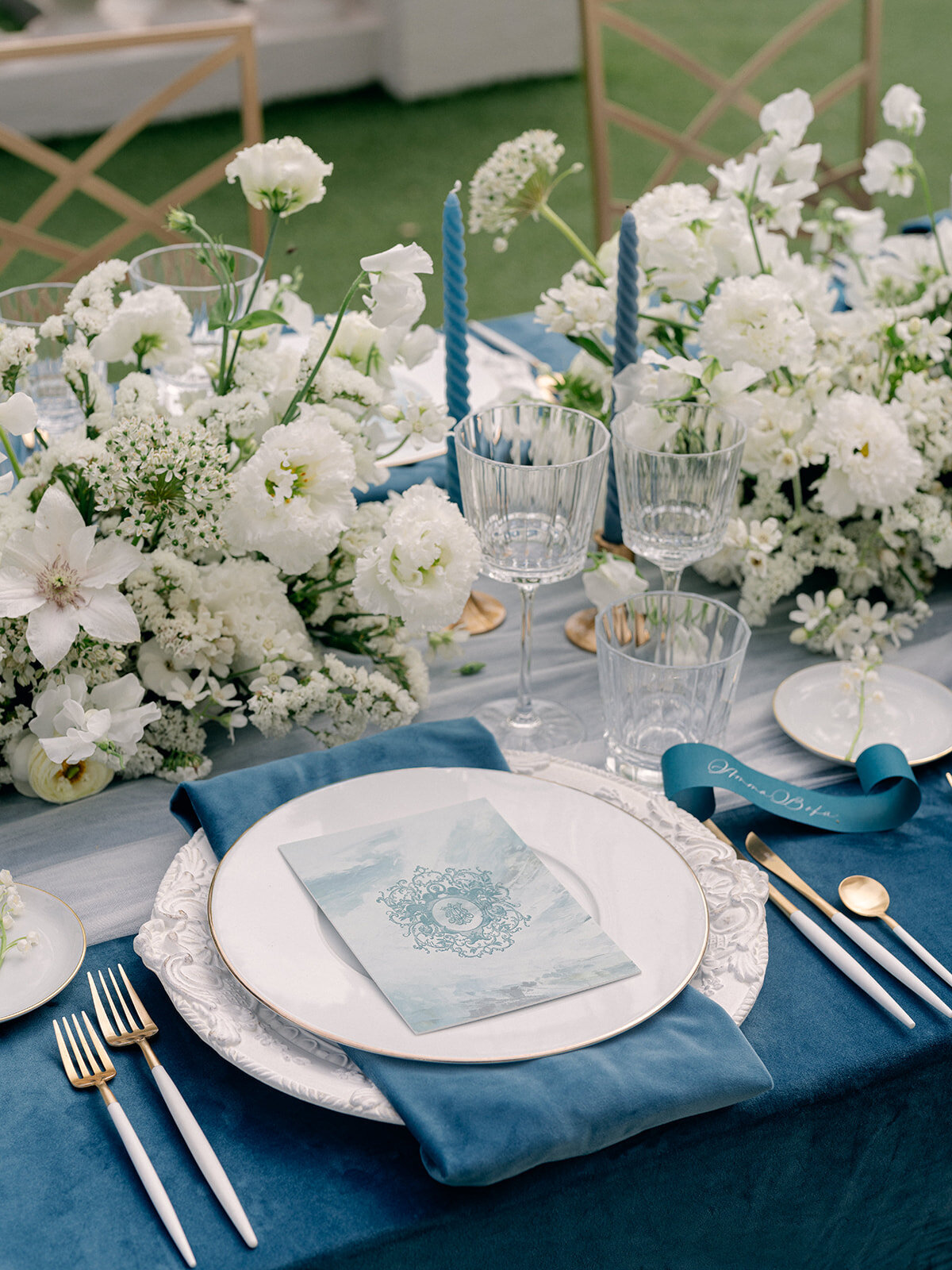 38-intimate-destination-wedding-french-riviera-with-white-flowers