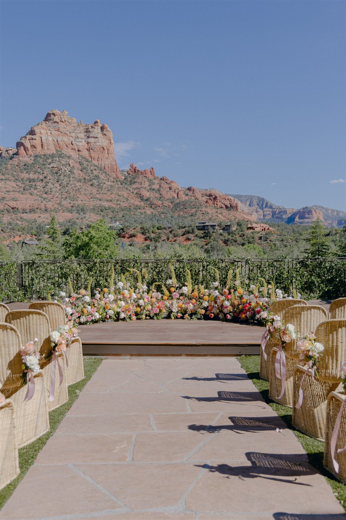 sedona-spring-wedding-in-the-mountains