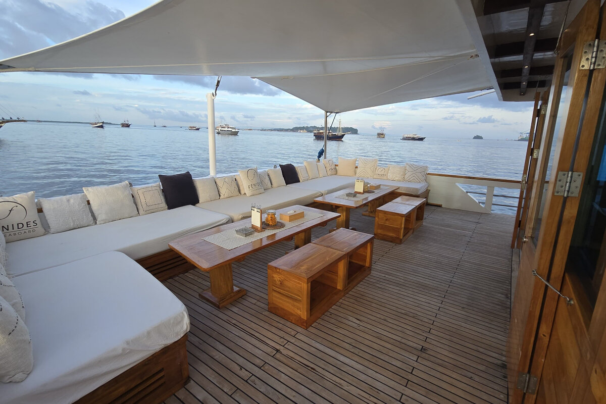 fenides luxury surf yacht indonesia 4