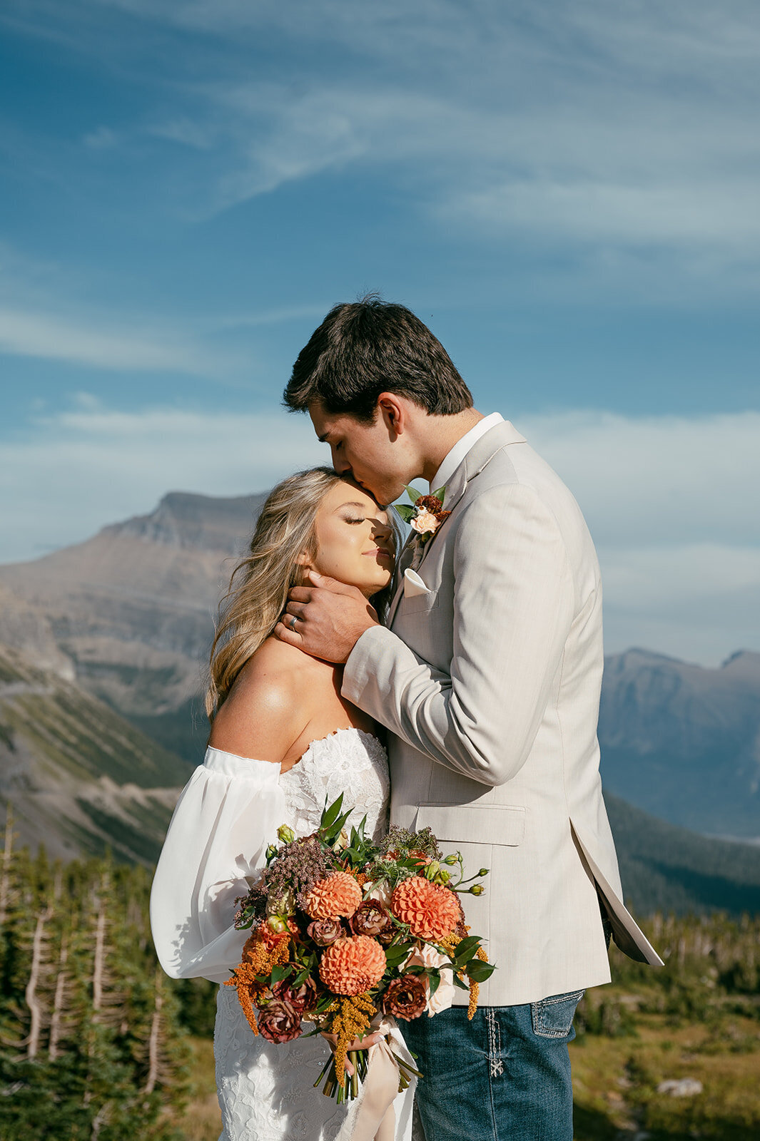 presley-gray-photo-glacier-national-park-elopement-7012