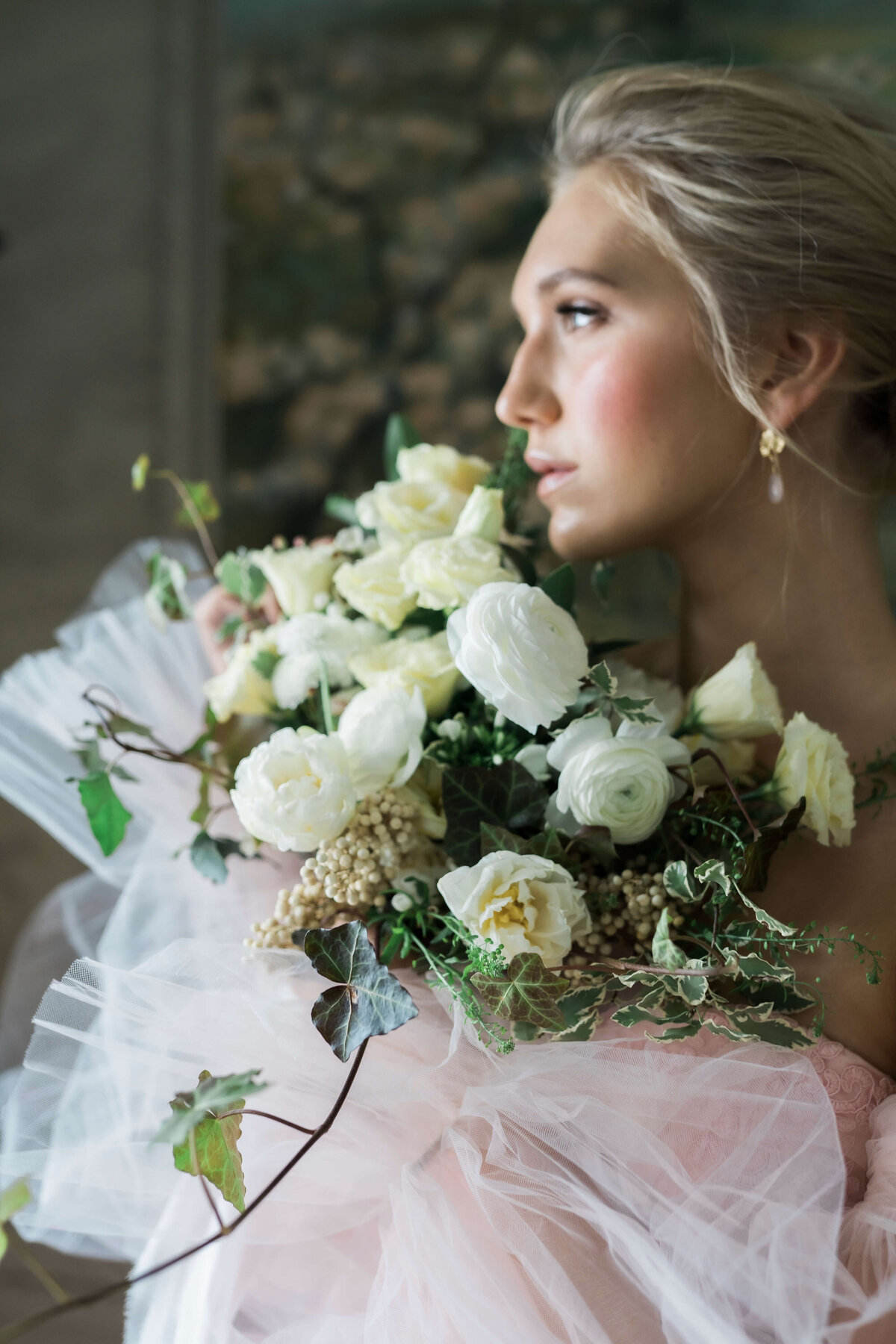 0464 Graydon Hall Manor British Vogue Editorial Toronto Wedding Lisa Vigliotta Photography