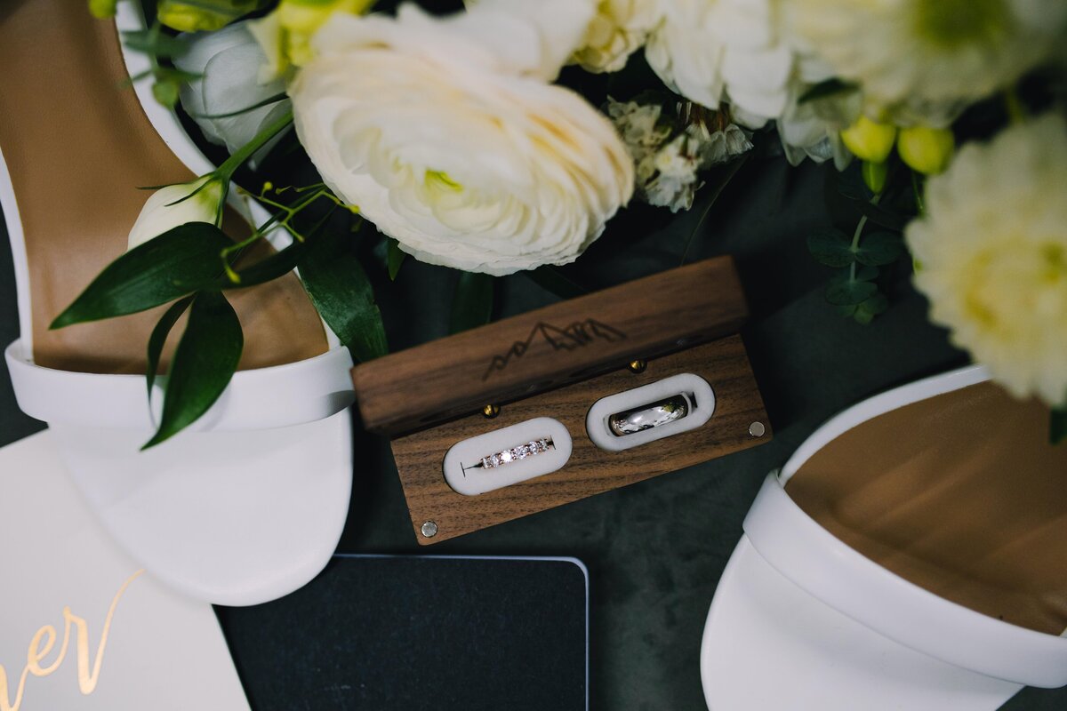 R&S Wedding Flowers - CJ Country Events12