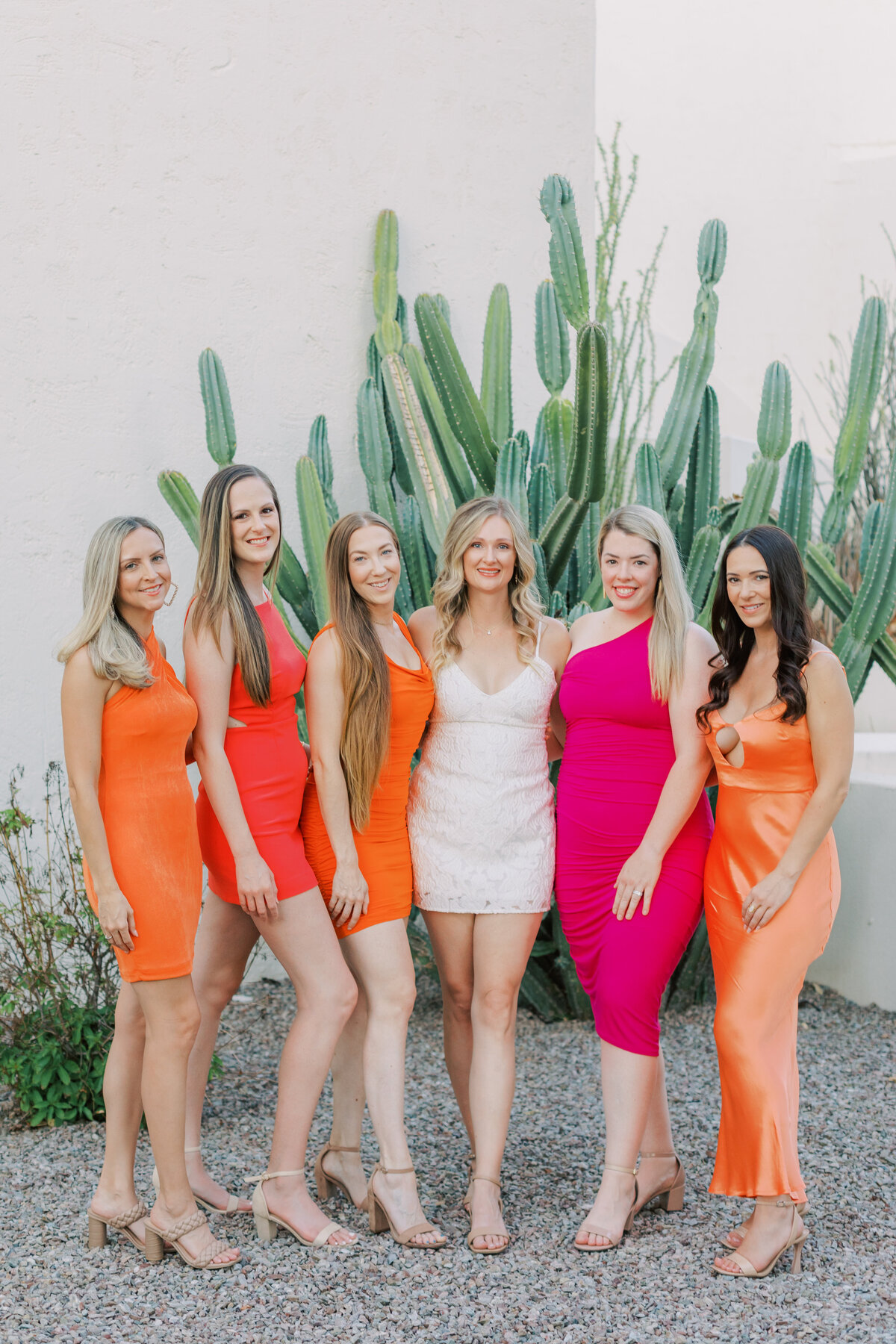 Create lasting memories with a desert photoshoot bachelorette experience in Scottsdale. This gallery features the dramatic landscapes, golden hour light, and candid group shots that perfectly capture the bond between the bride and her friends.