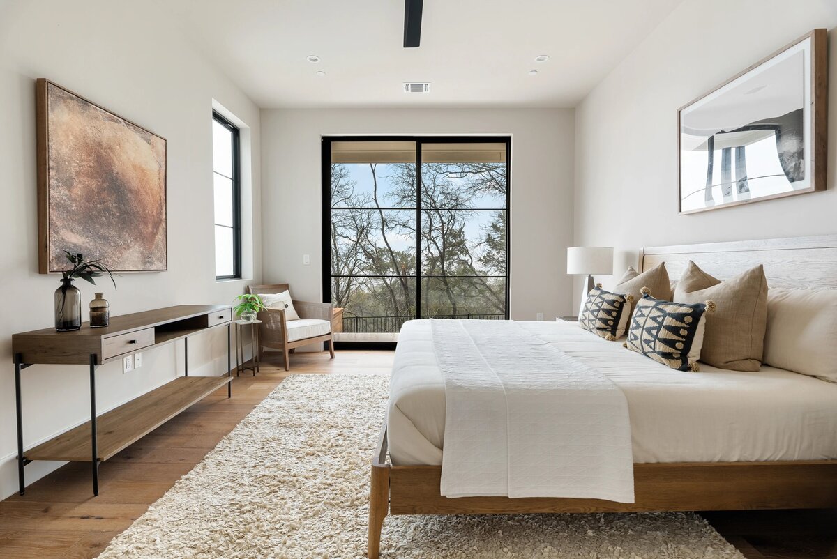 596-lancelot-way-bedroom-4