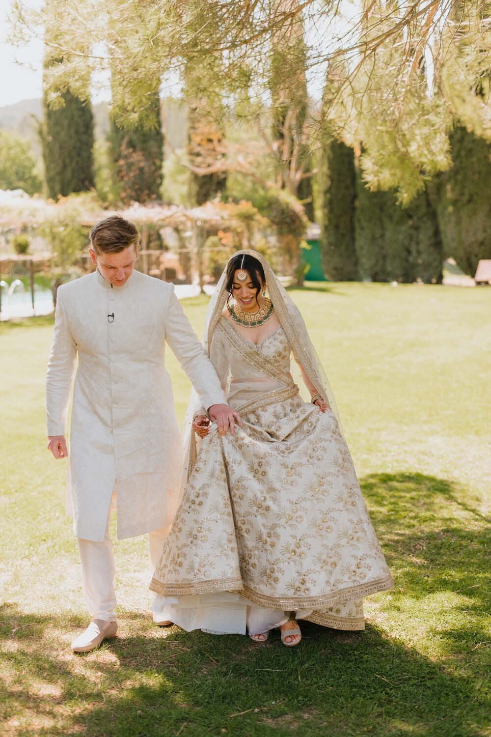 Ian Tasha Luxury Hindi wedding with french accents at Bastide de Marie in Provence - The Bold Americana photography Veronique Lorre florist7