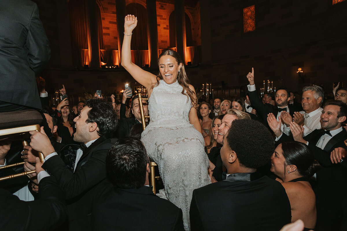 CORRIE-ZACH-NYC-WINTER-WEDDING-AT-GOTHAM-HALL_PHOTOS_BY_MARIA_B_LUNG_0946