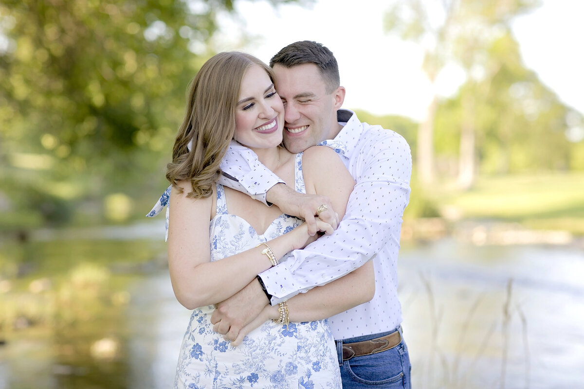 engagement poses-couples posing-robin rogers photography-salado texas-salado creek