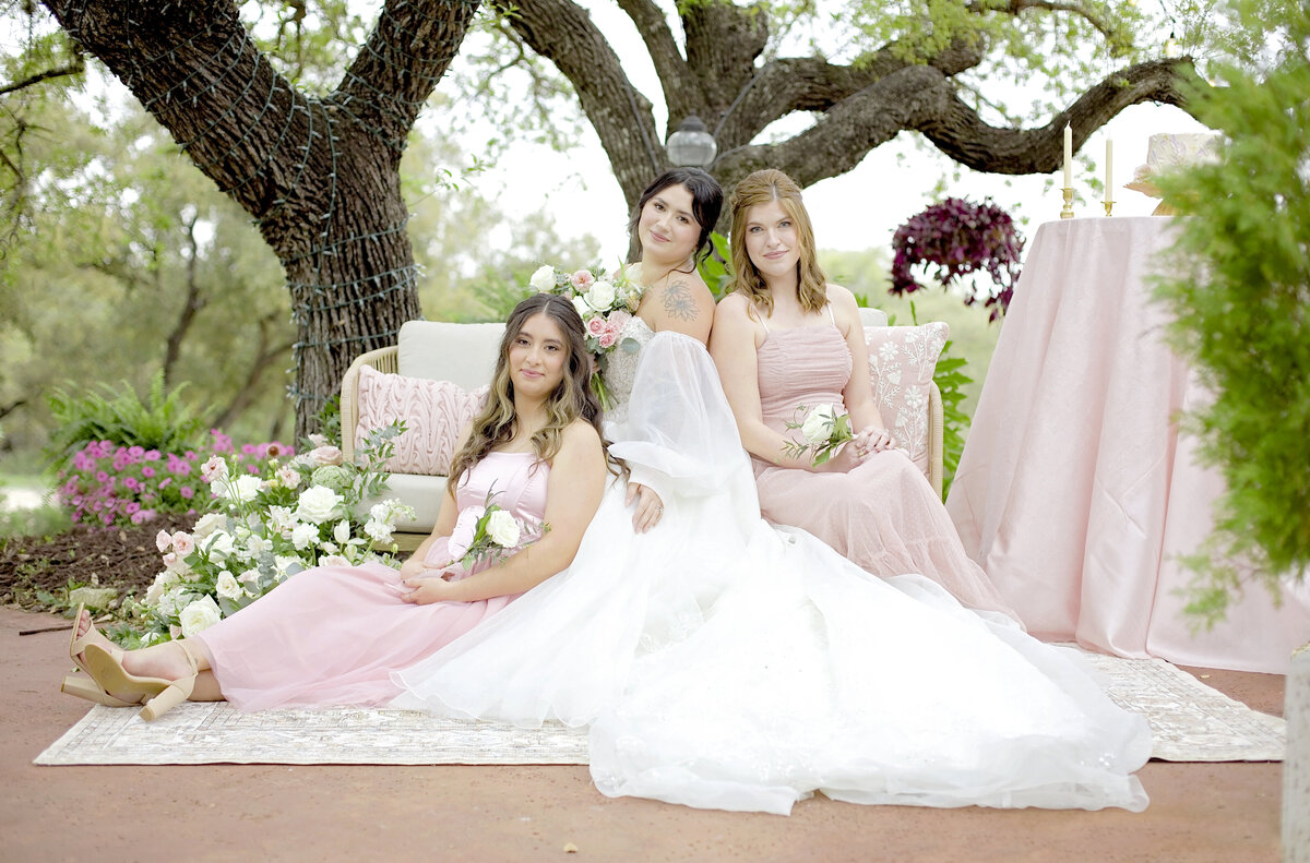 oaks at heavenly-robin rogers photography-hill country bridal stylists